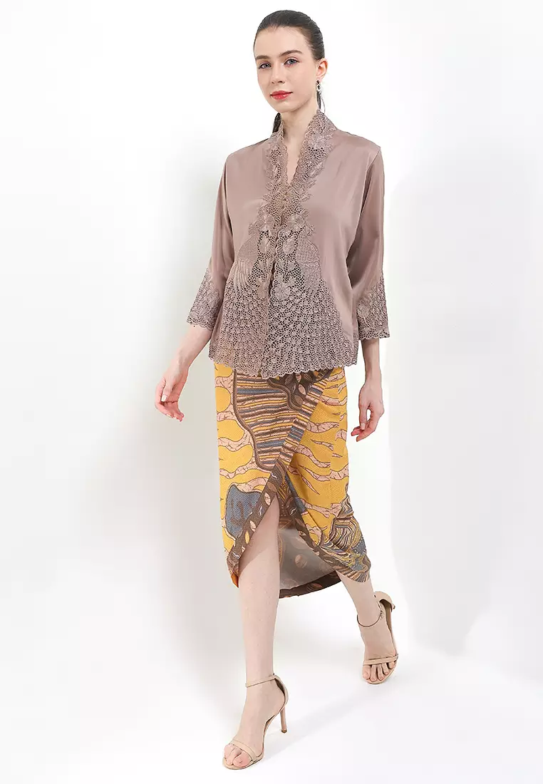 Embroidery Kebaya 7/8-Sleeve>Peacock Unicolor