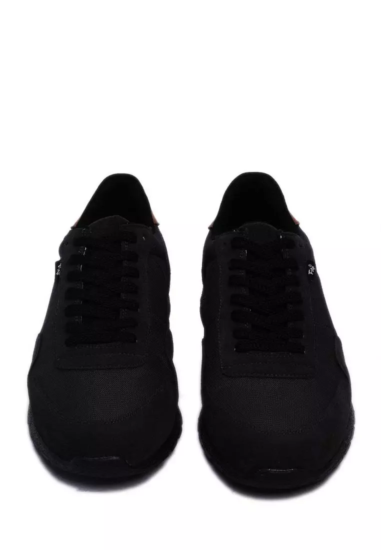 Nordic Black Sepatu Pria Sneakers