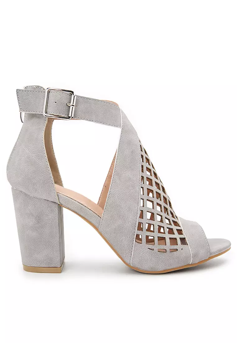 Discount on Twenty Eight Shoes  shoes - SKU: 8cm Hollow Strap High Heel Sandals Wty1719-1