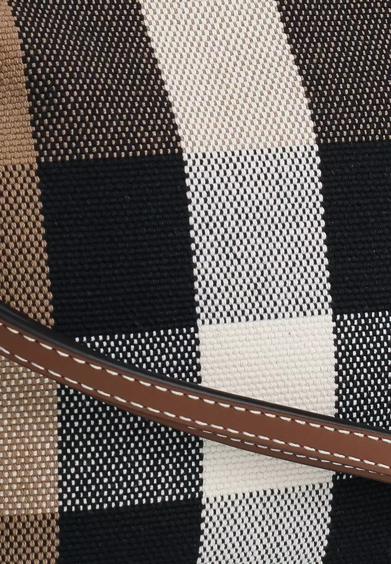 Peyton Check Wristlet (tr)