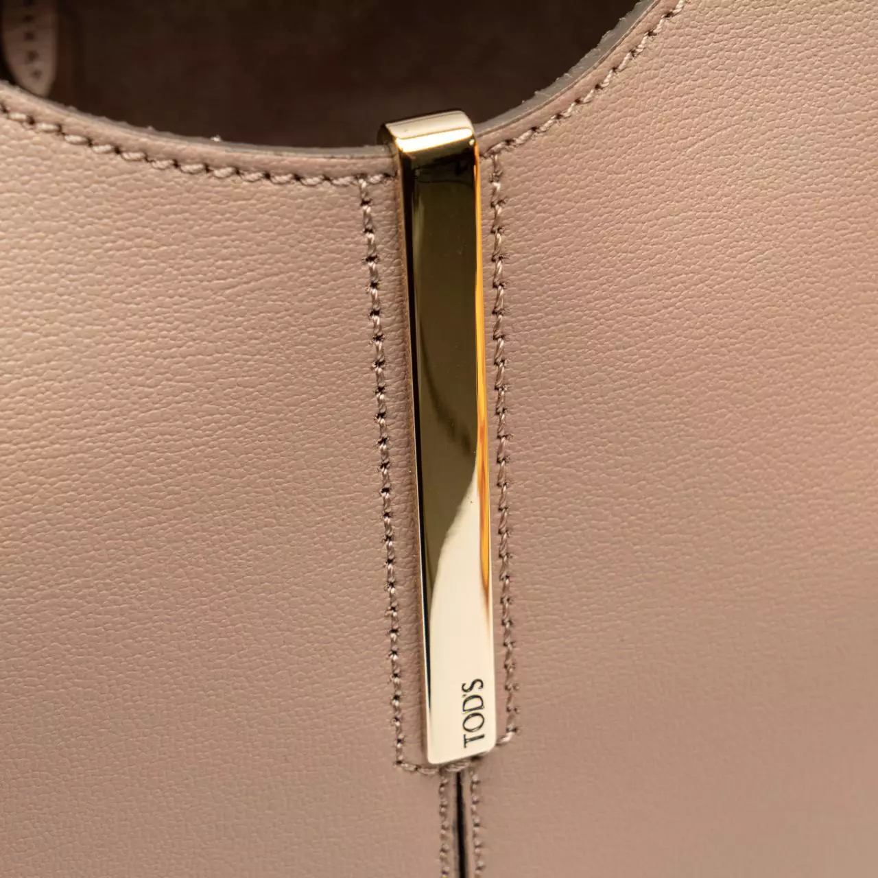 Central Stitching Leather Small Shopping Bag Natural