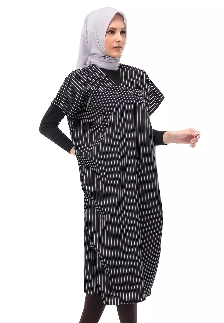 Lolita Long Dress Wanita Kerah V Neck Motif Stripe Free Cuff Regular Fit - Black