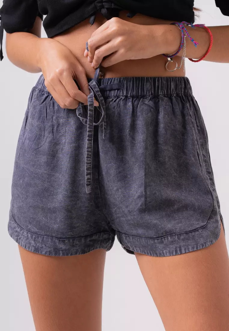 HEMLOCK SHORT BLACK ACID