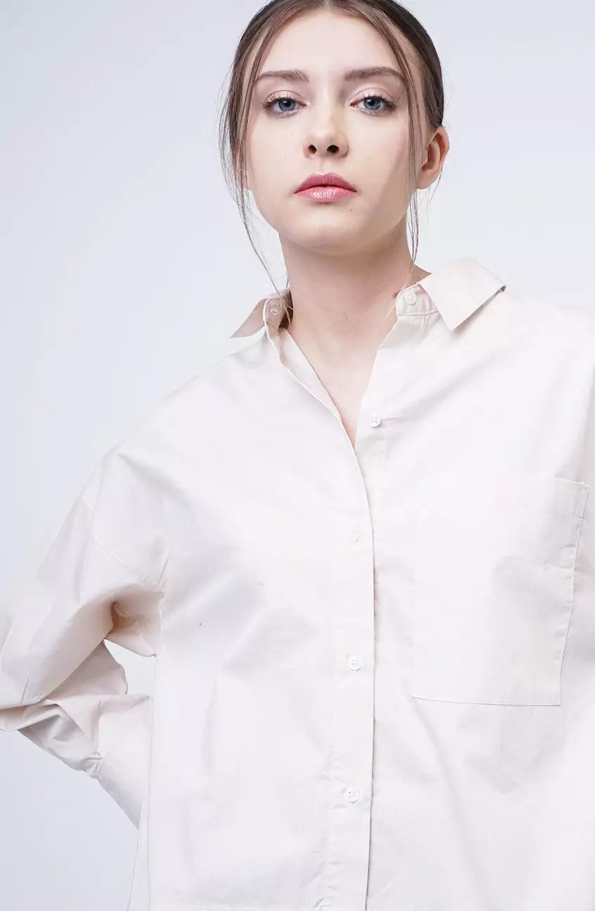 Kemeja Wanita Leslie Ecru Cream