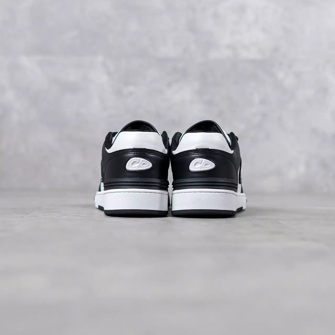 Sepatu CHRISTIAN DIOR B57 CD OBLIQUE WHITE BLACK SNEAKER 100% ORIGINAL