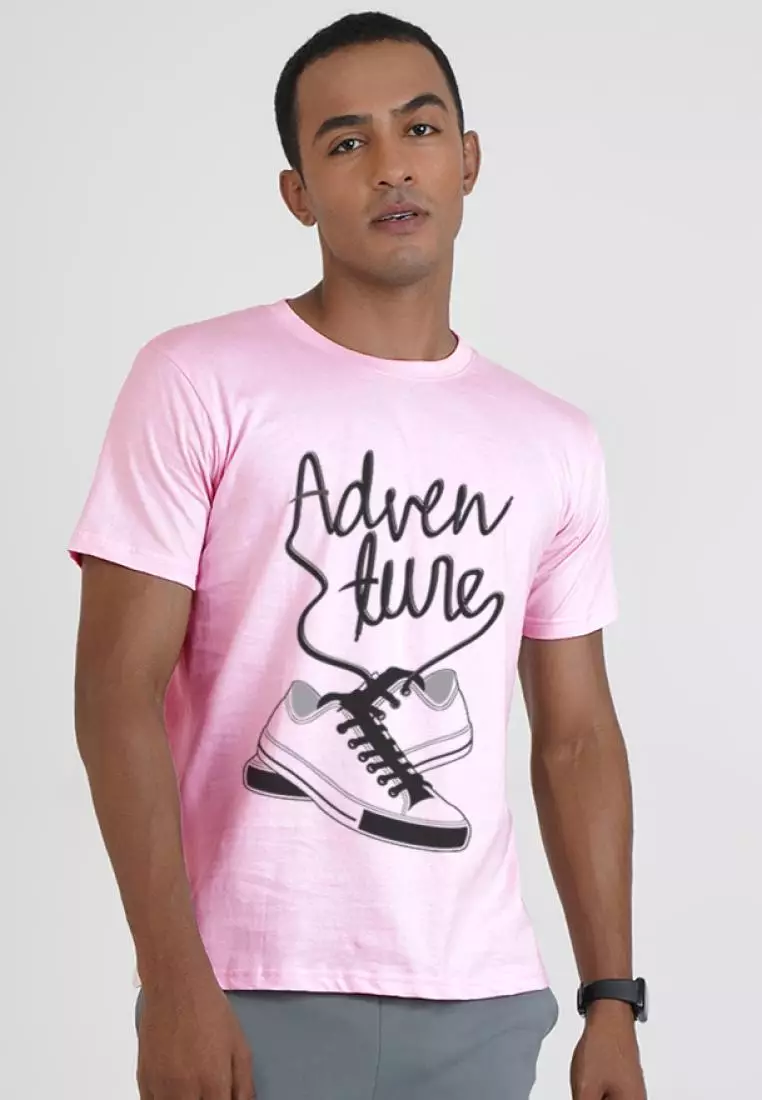 pink t shirt