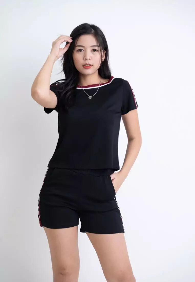 COTTON SPORTY SET WITH STRIPE FINISHING