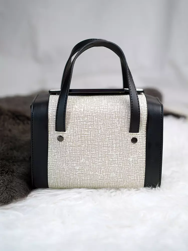 Vedlyn Avery slingbag wanita premium model kotak elegant - BeigeBlack