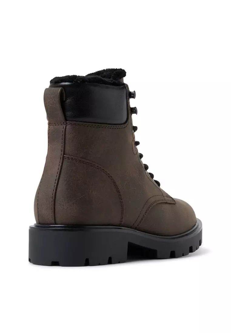 Carolyne Boots