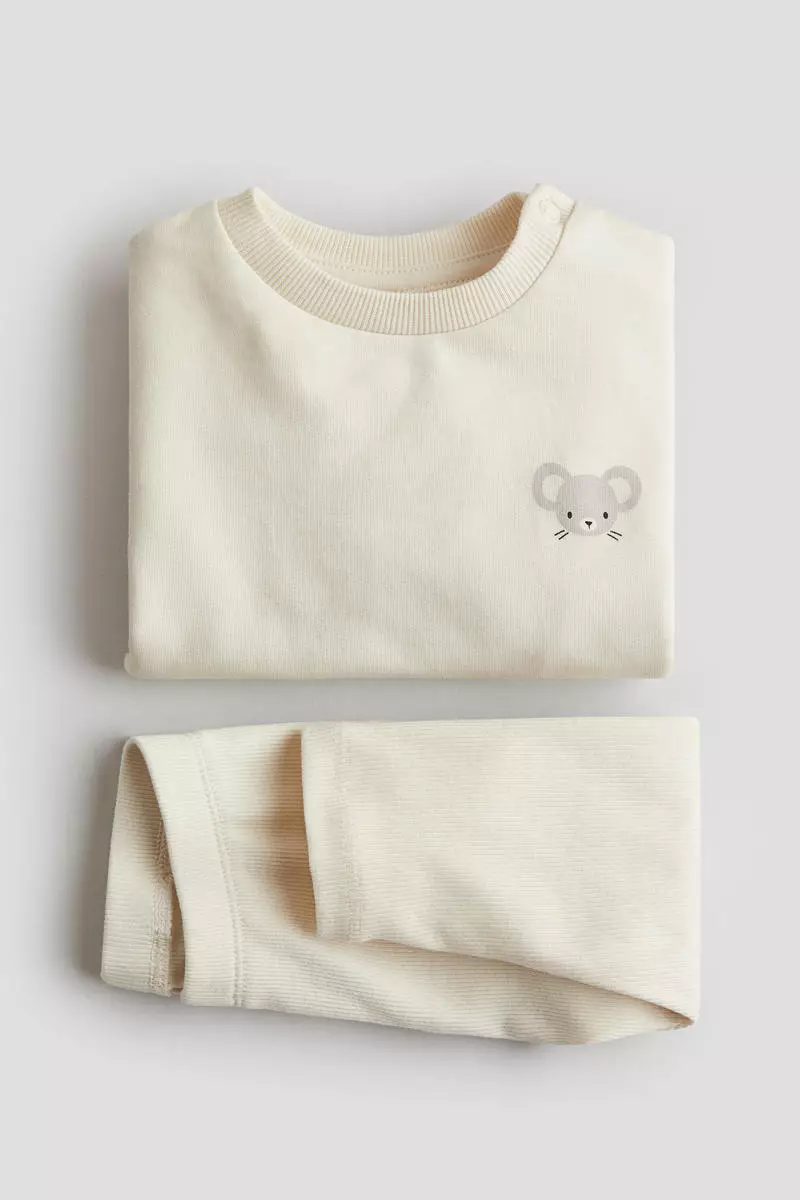 2-piece sweatshirt and leggings set