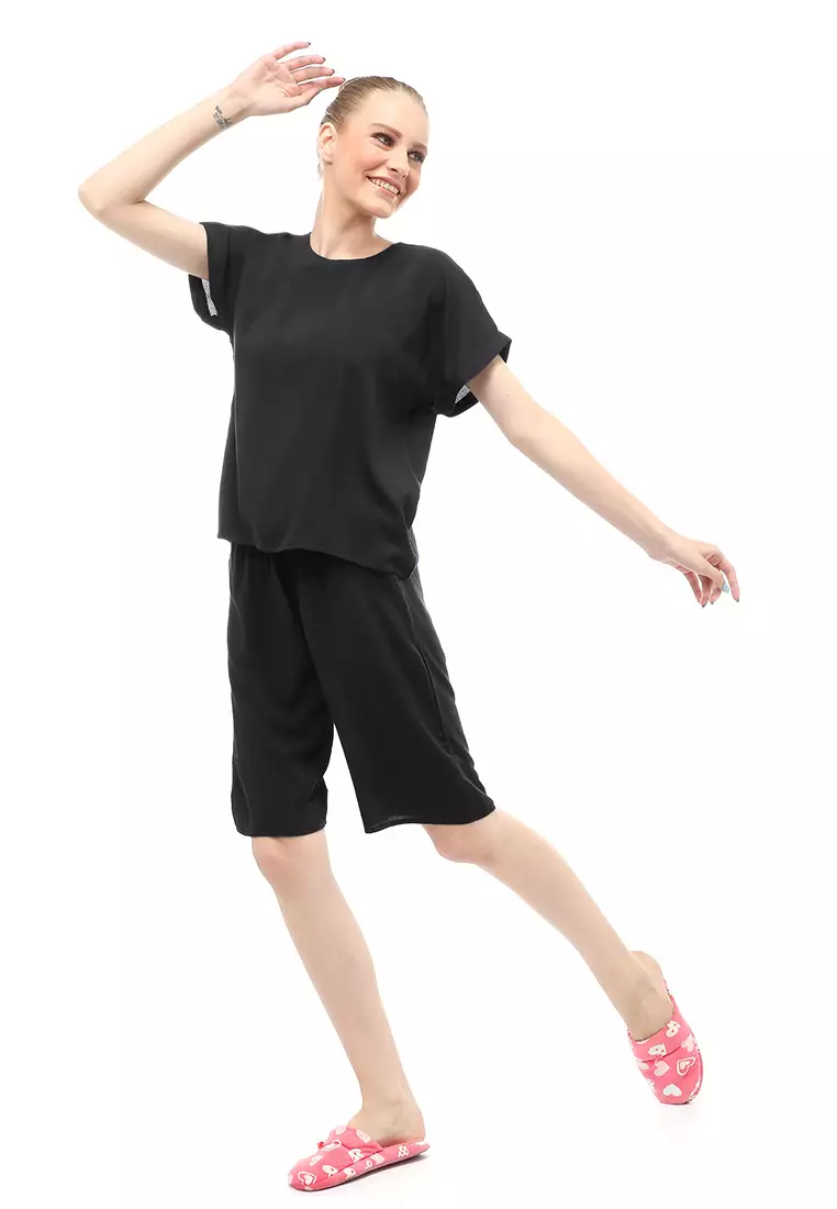 Setelan Wanita Lengan Pendek Design Simple Casual Relaxed Fit - Hitam