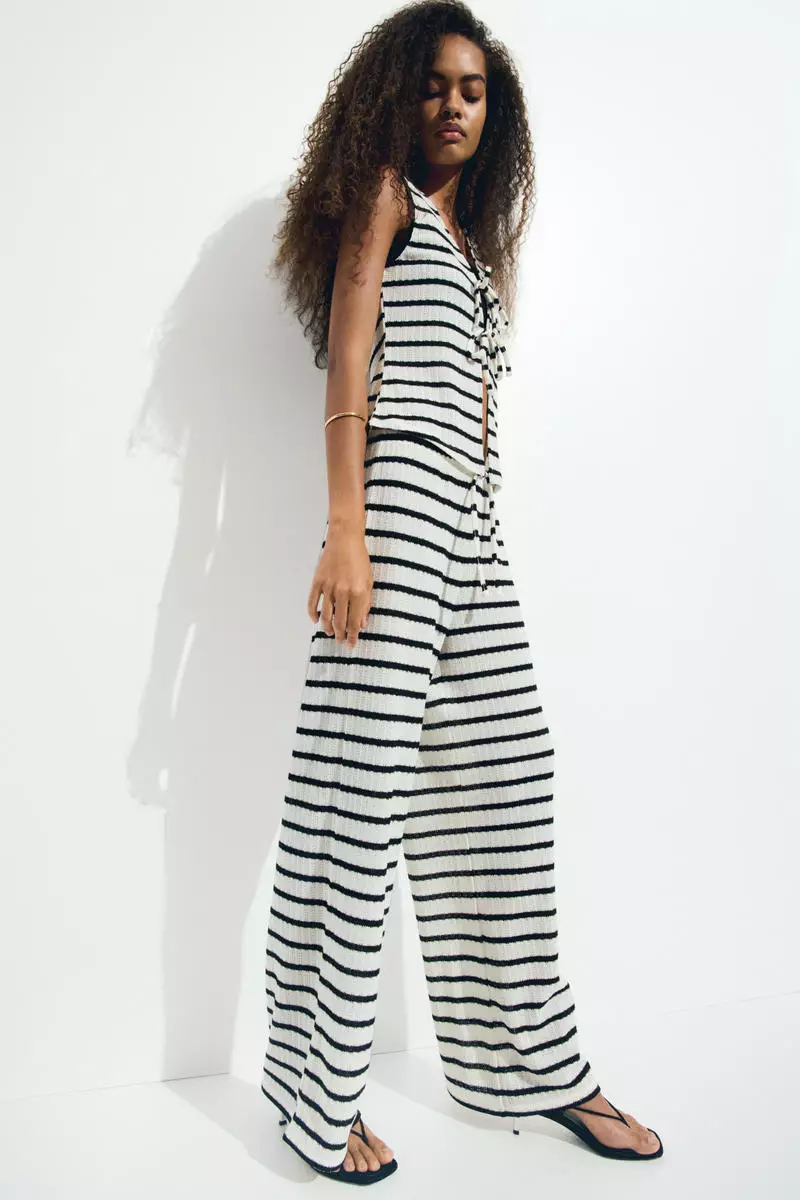 Knitted drawstring trousers