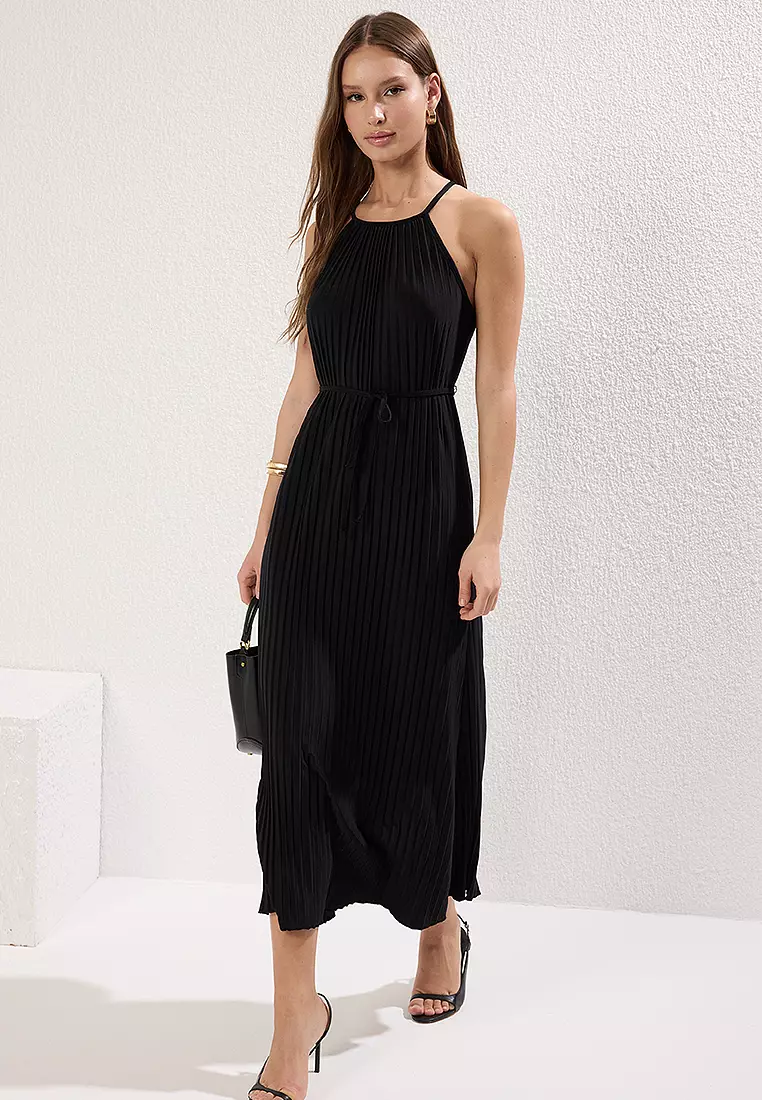 Black Plain Maxi Stand Collar Pleated Skater/Waist Open Knit Dress