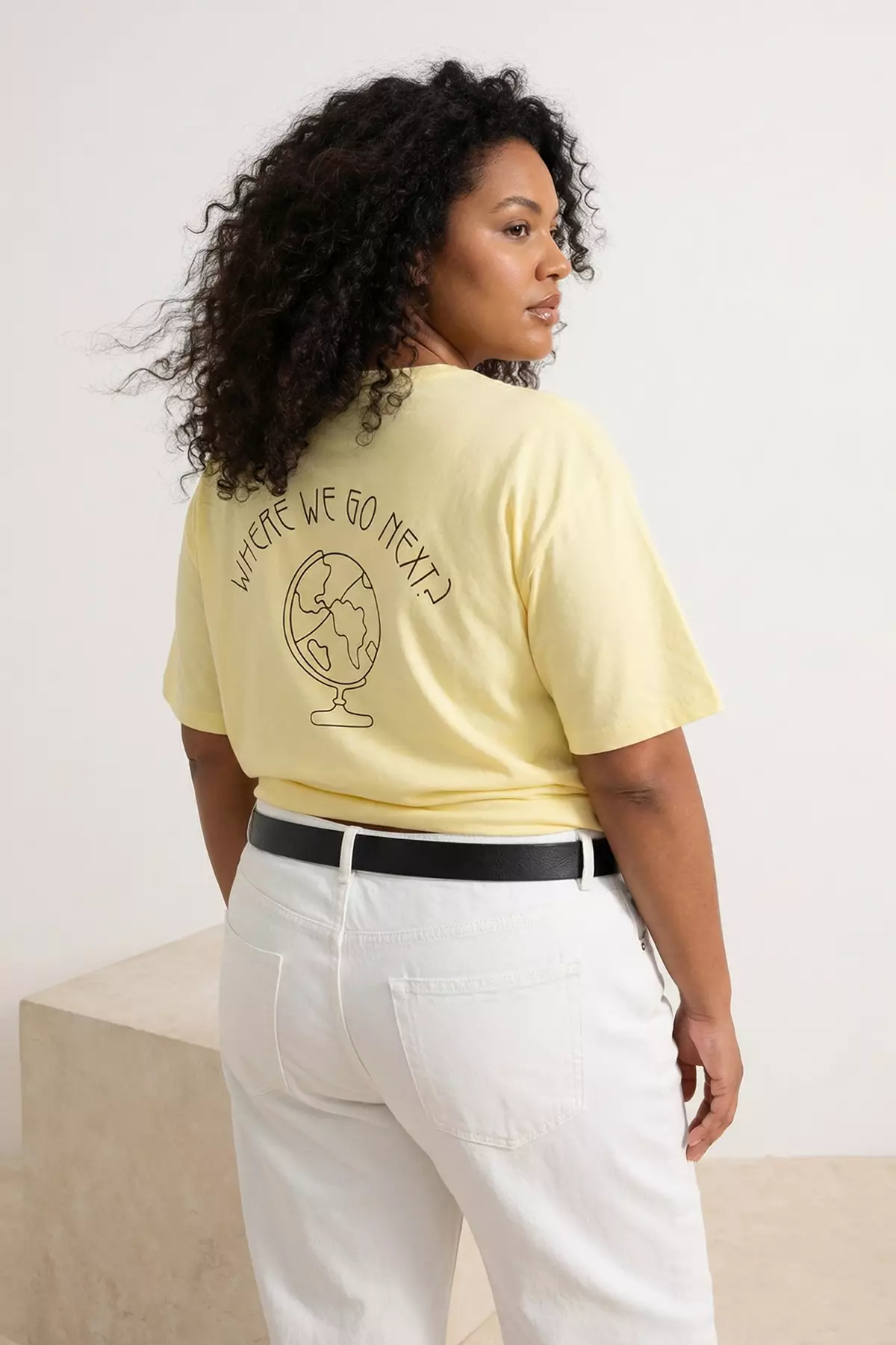 Yellow 100% Cotton Back Printed Oversize Cut Crew Neck Knitted T-Shirt Tbbss24Bf00025