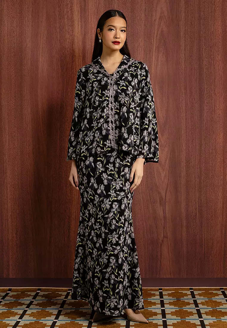 AUDREY LOOSE KEBAYA SET