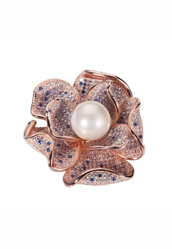 SHANTAL JEWELRY grey and white and pink and blue and silver and gold Cubic Zirconia Rose Gold-plated Flower with Pearl Brooch SH814AC13LIOSG_1
