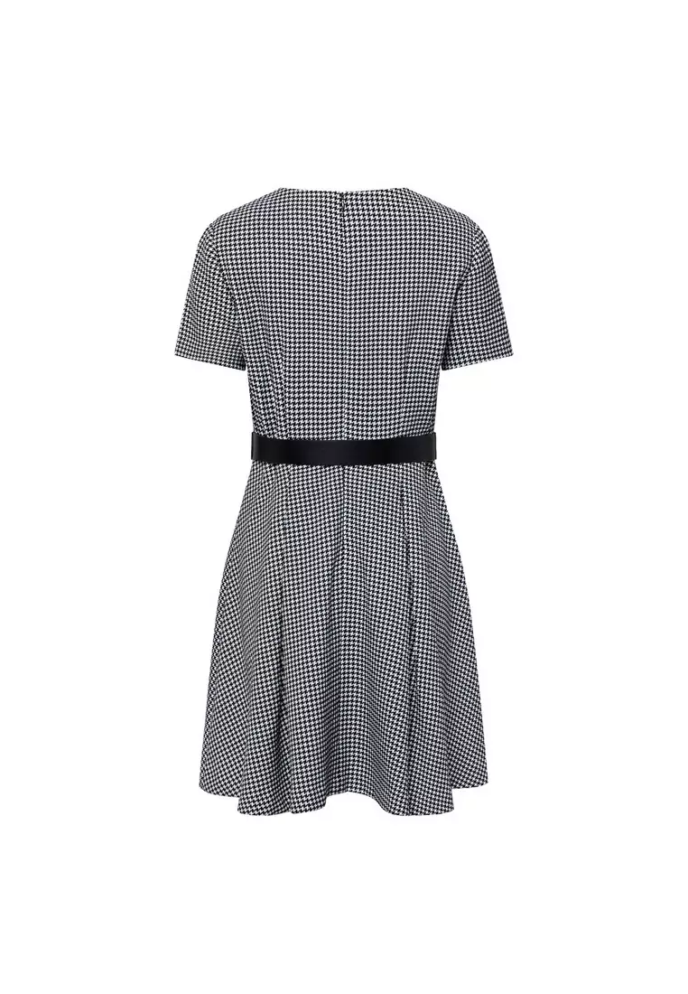 Short Sleeve Round-Neck Dress