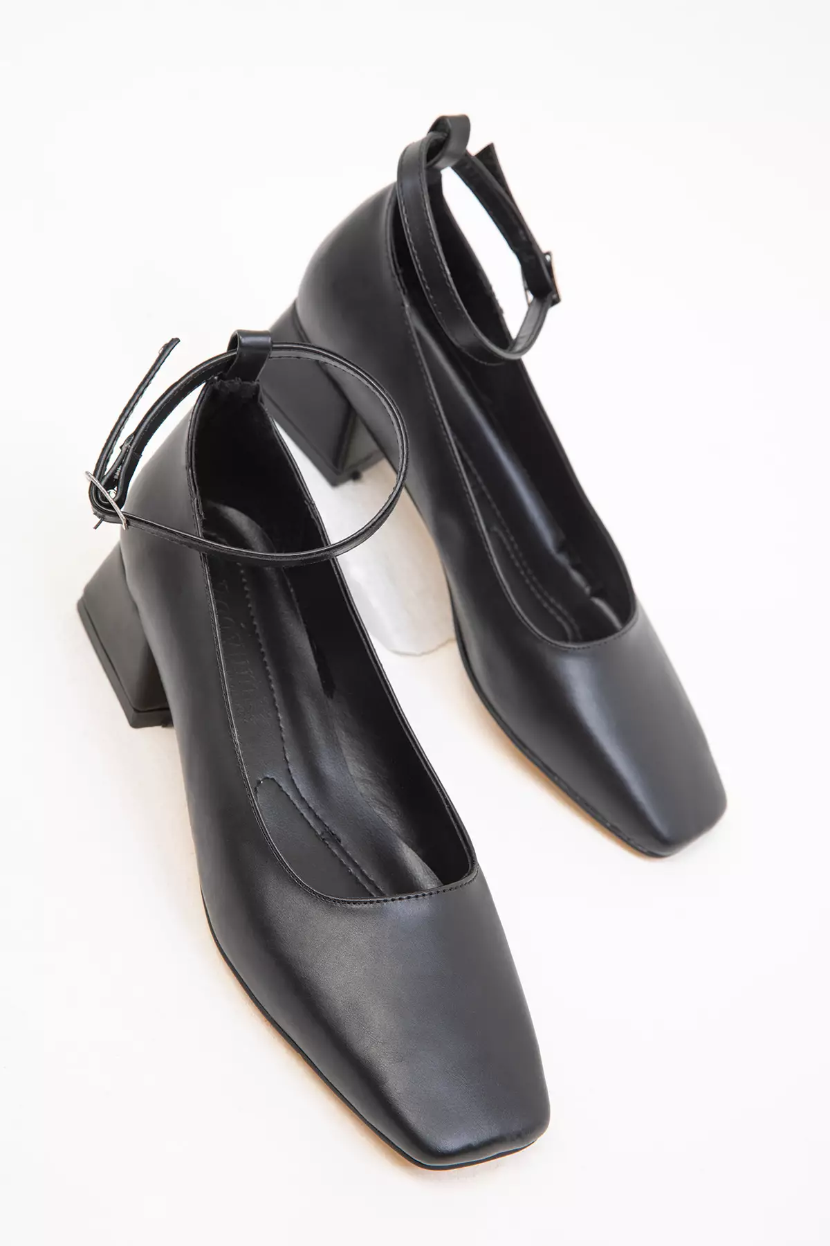 Women's Black Classic Heeled Shoes - 19783