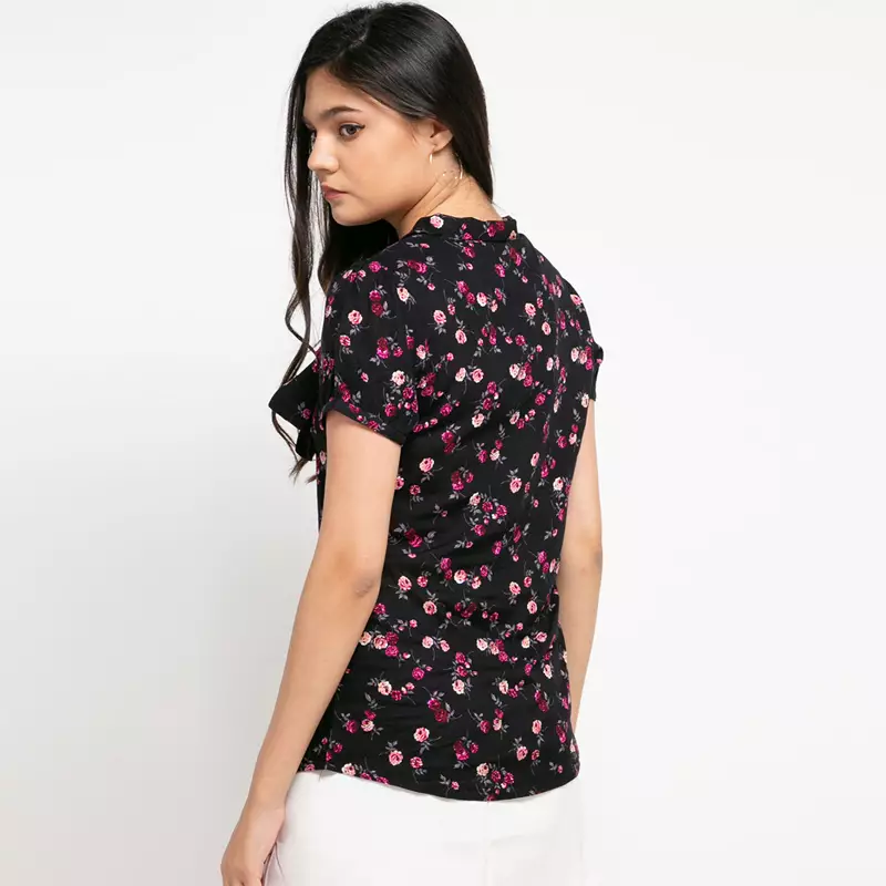 Sophistix Tini Blouse in Black