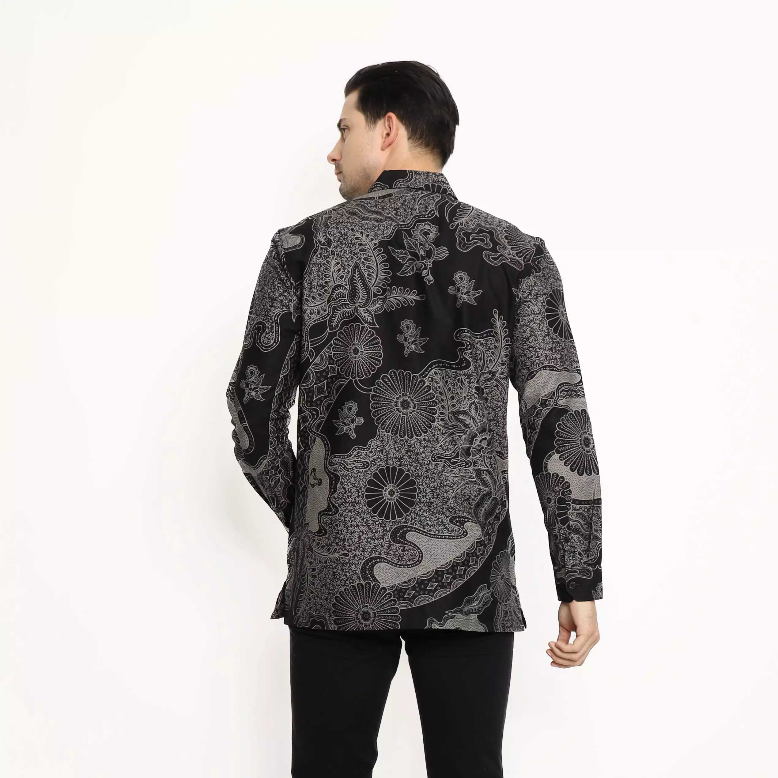 MAGINOT ASYA Batik Pria Slim Fit Lengan Panjang