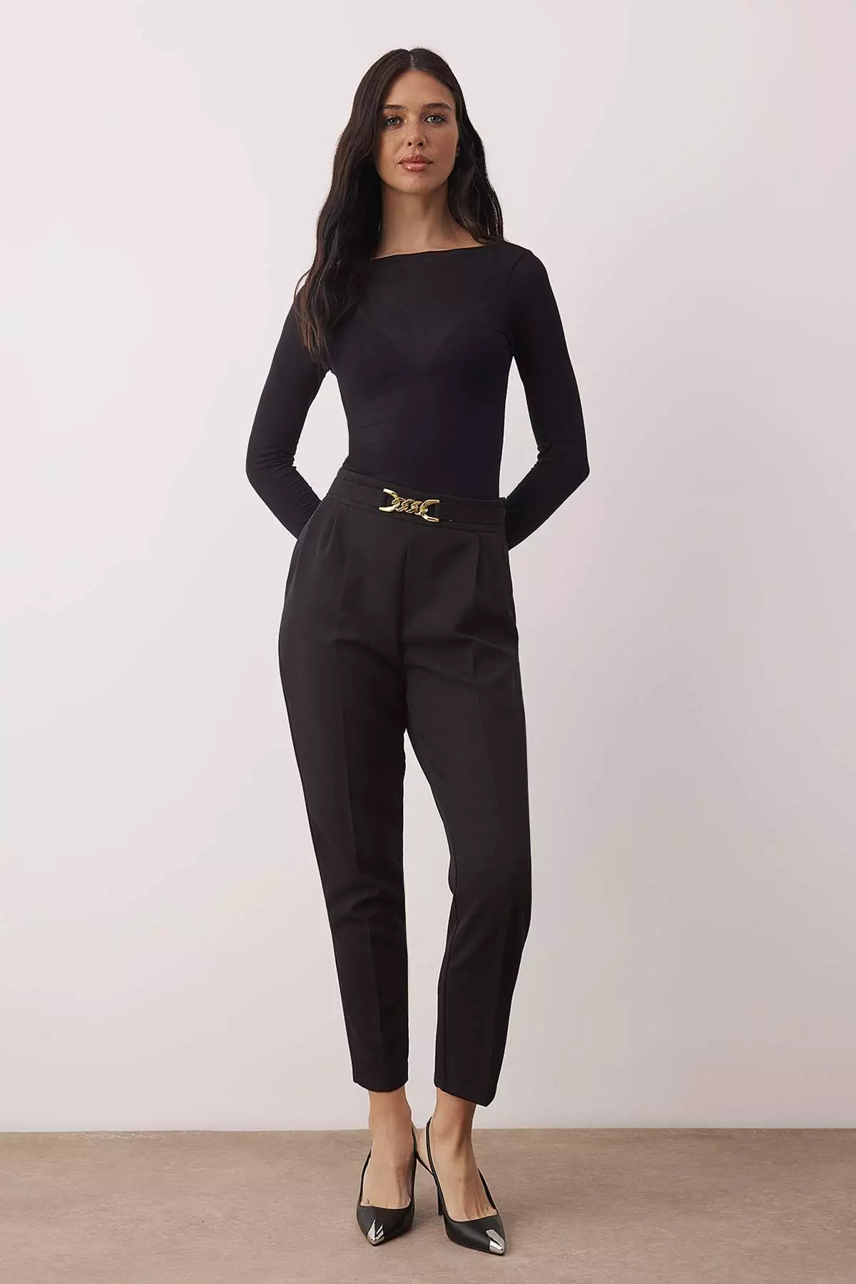 Black Carrot Mold Buckle Detailed Trousers Twoaw26Pl154