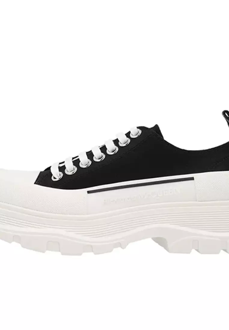 Tread Slick Women's Sports Shoes in White with Black Accents 697072 W4AAQ
