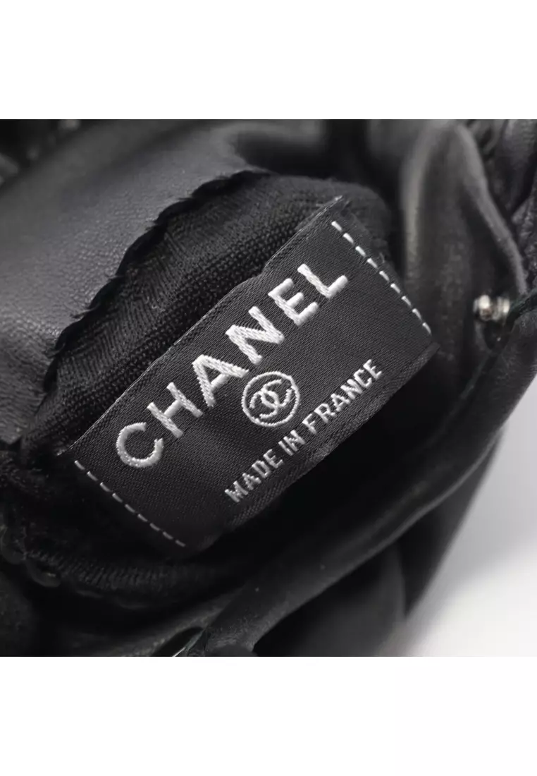 Pre-Loved Chanel coco mark frill gloves glove lambskin black
