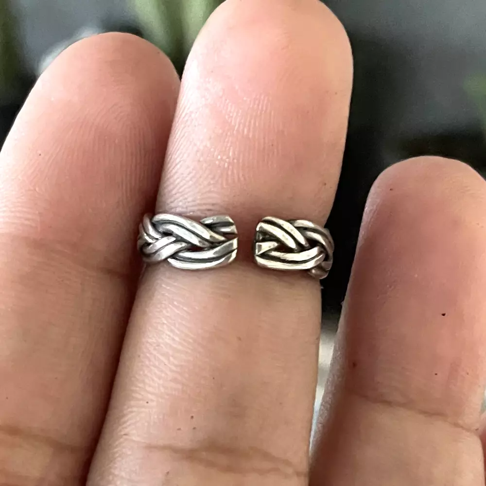 Cincin custom made store