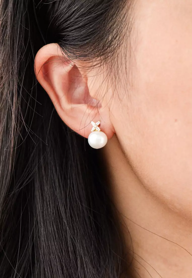 Real white shop pearl earrings