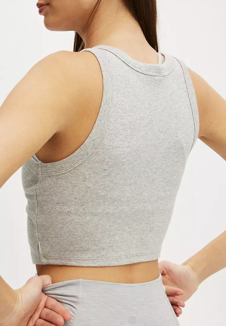 Active Rib Curved Hem Tank