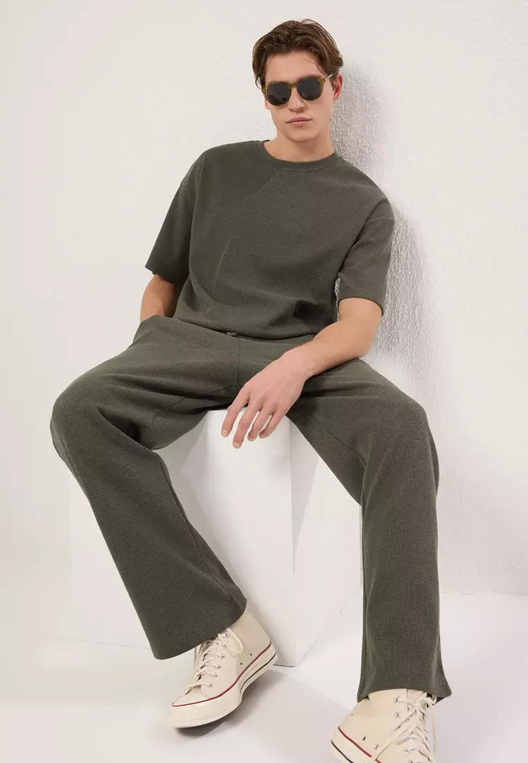 Khaki Oversize/Wide Cut Textured Tracksuit TMNSS25EM00010