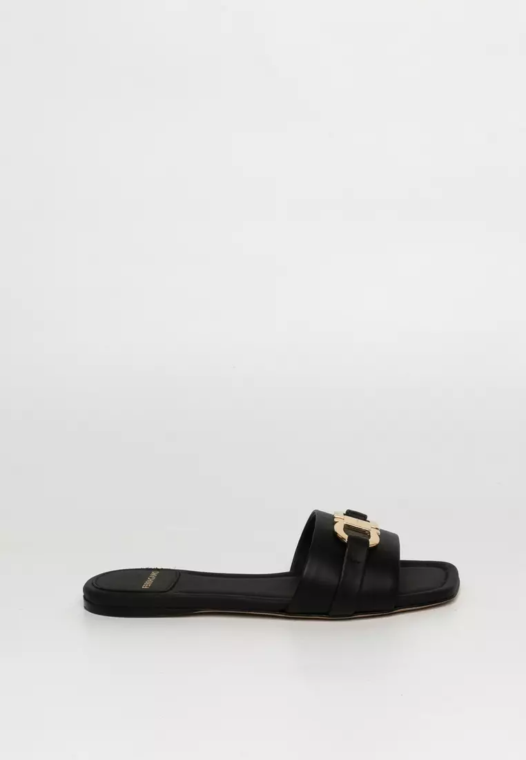 Discount on Salvatore Ferragamo  shoes - SKU: Leah Sandals