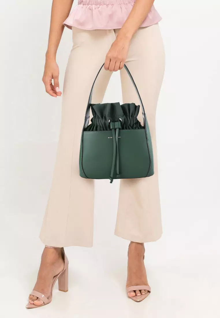 Jual Hush Puppies Hitee Bucket M Original 2024 ZALORA Indonesia