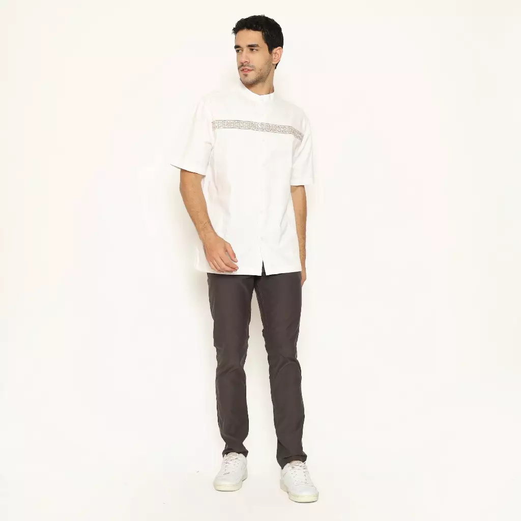 AMK Kemeja Koko Pria Lengan Pendek KK SHAKA S/S Putih