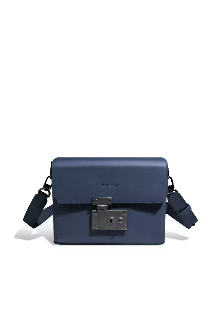 Jual Denali Albert Lock Crossbody Bag Original 2026 | ZALORA Indonesia