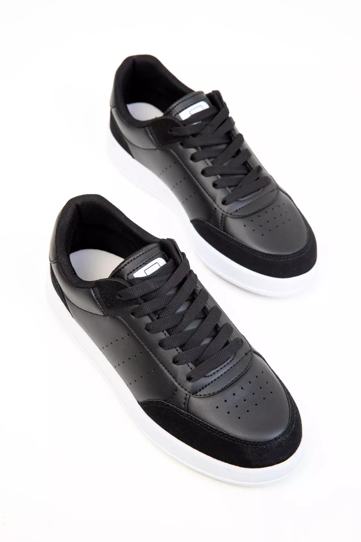 Women's Black Sneakers 20359