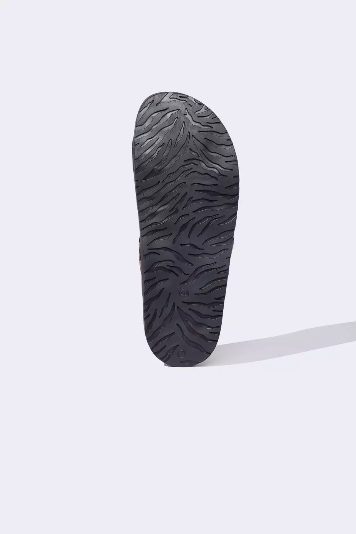 Women's Leopard Patterned Flat Sole Single Strap Faux Leather Slippers E7045Ax25Sp