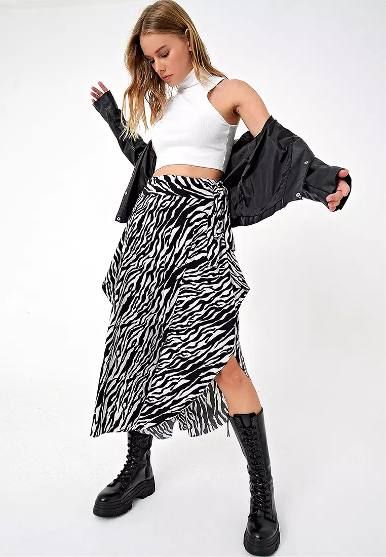 Asymmetric Cut Waist Tie Skirt