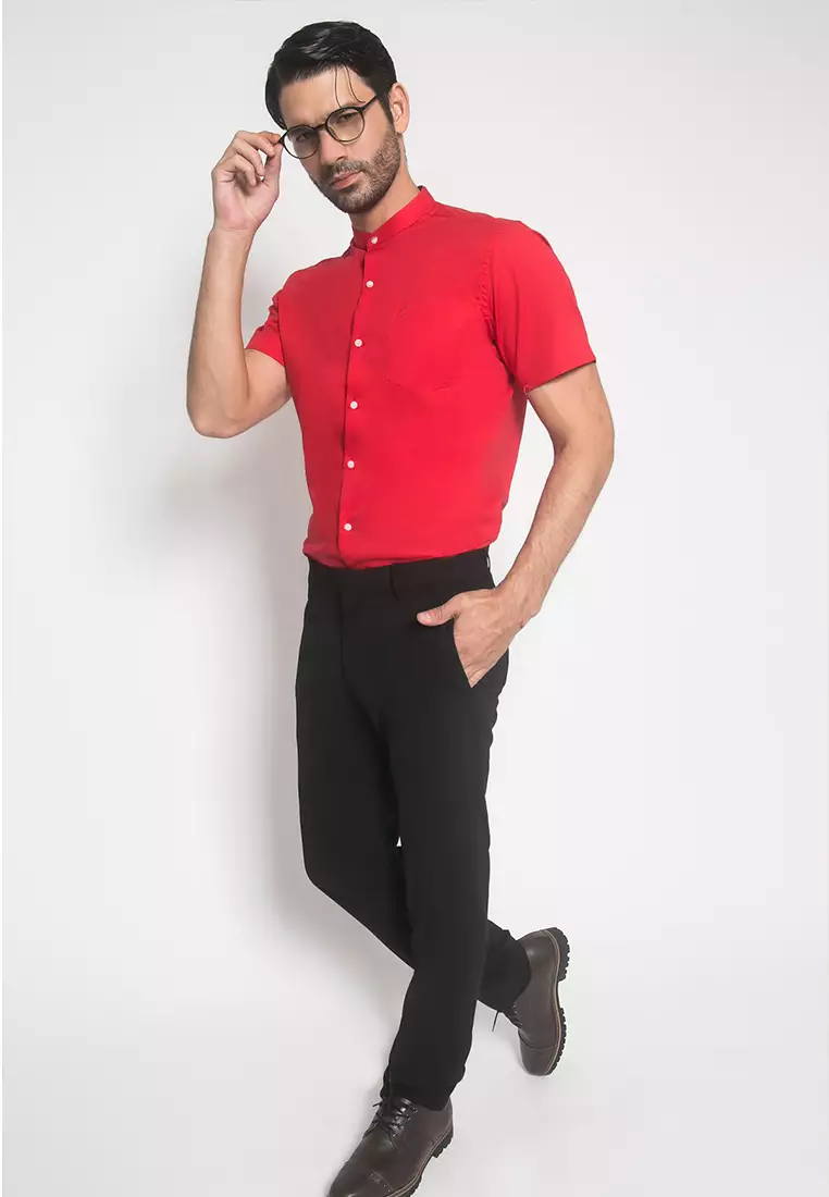 Johnwin - Slim Fit - Kemeja Formal - Model Kerah Shanghai - Warna Merah