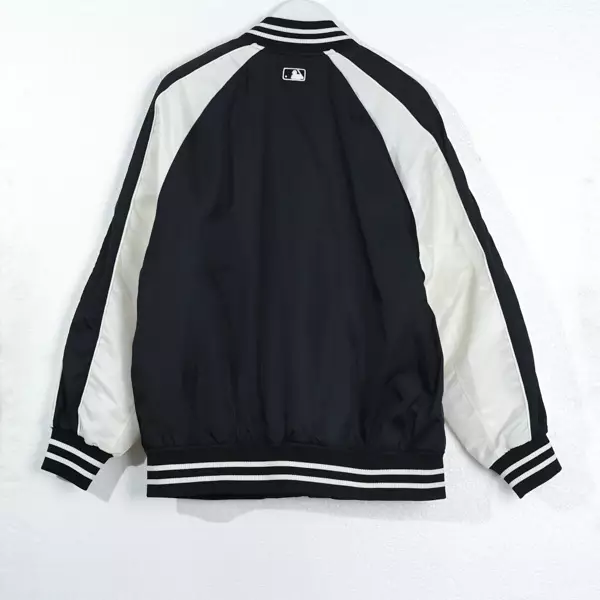 Jaket MLB YANKEES HALF IVORY WHITE BLACK VARSITY JACKET 100% ORIGINAL