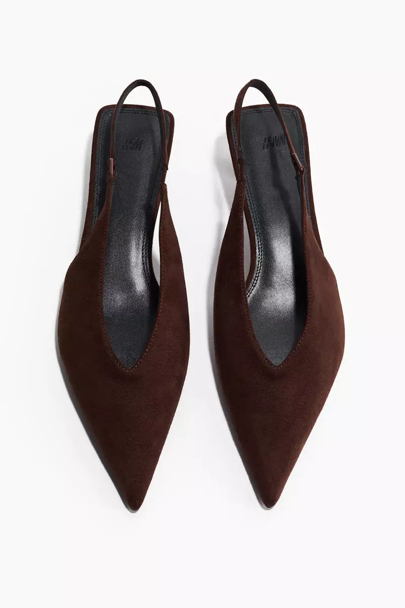 Kitten-heeled slingbacks