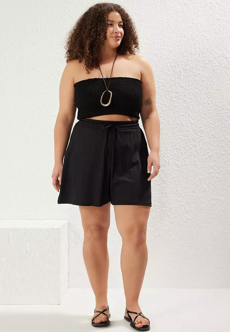 Black Elastic Waist Plus Size Knitted Shorts TBBSS22AP00002