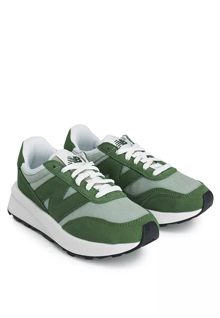 370 Classic Lifestyle Shoes