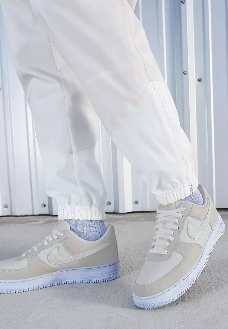 Nike Air Force 1 '07 LV8 Emb - Summit White | White | Blue Whisper / 10.5