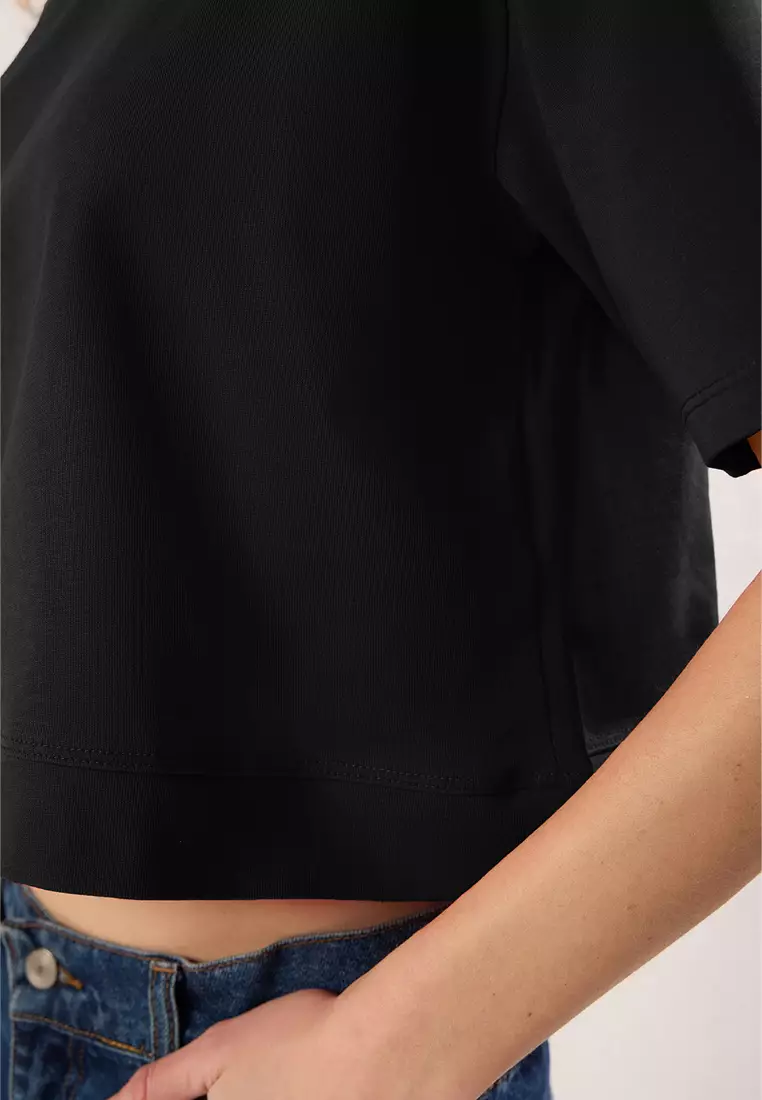 Black Relaxed/Comfortable Crop Crew Neck Knitted T-Shirt