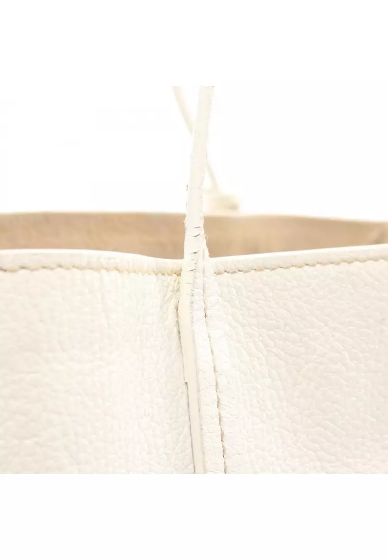 Pre-Loved MIU MIU Shoulder bag tote bag leather white