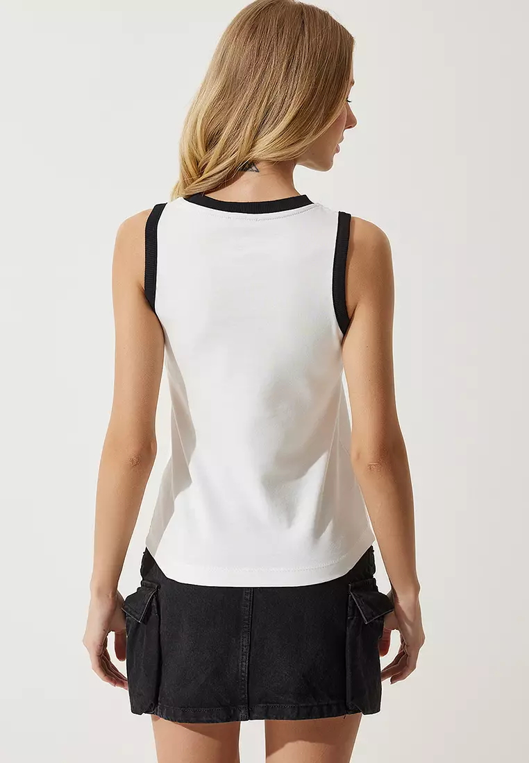 Contrast Trims Top