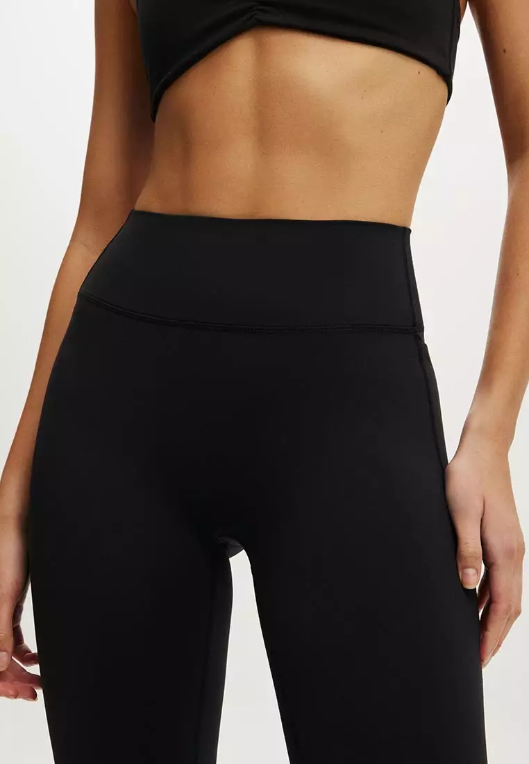 Ultra Luxe Invisible Scrunch Flare Pants