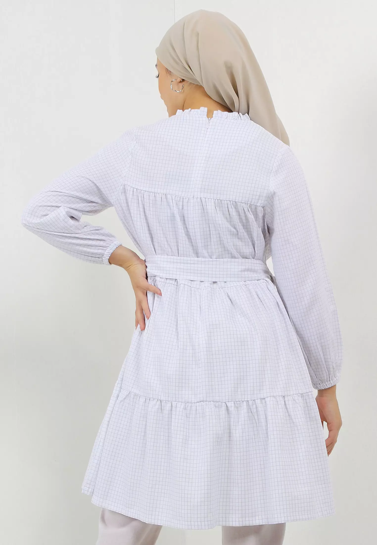 MFMW Maquella Tunik Broken White Motif Kotak