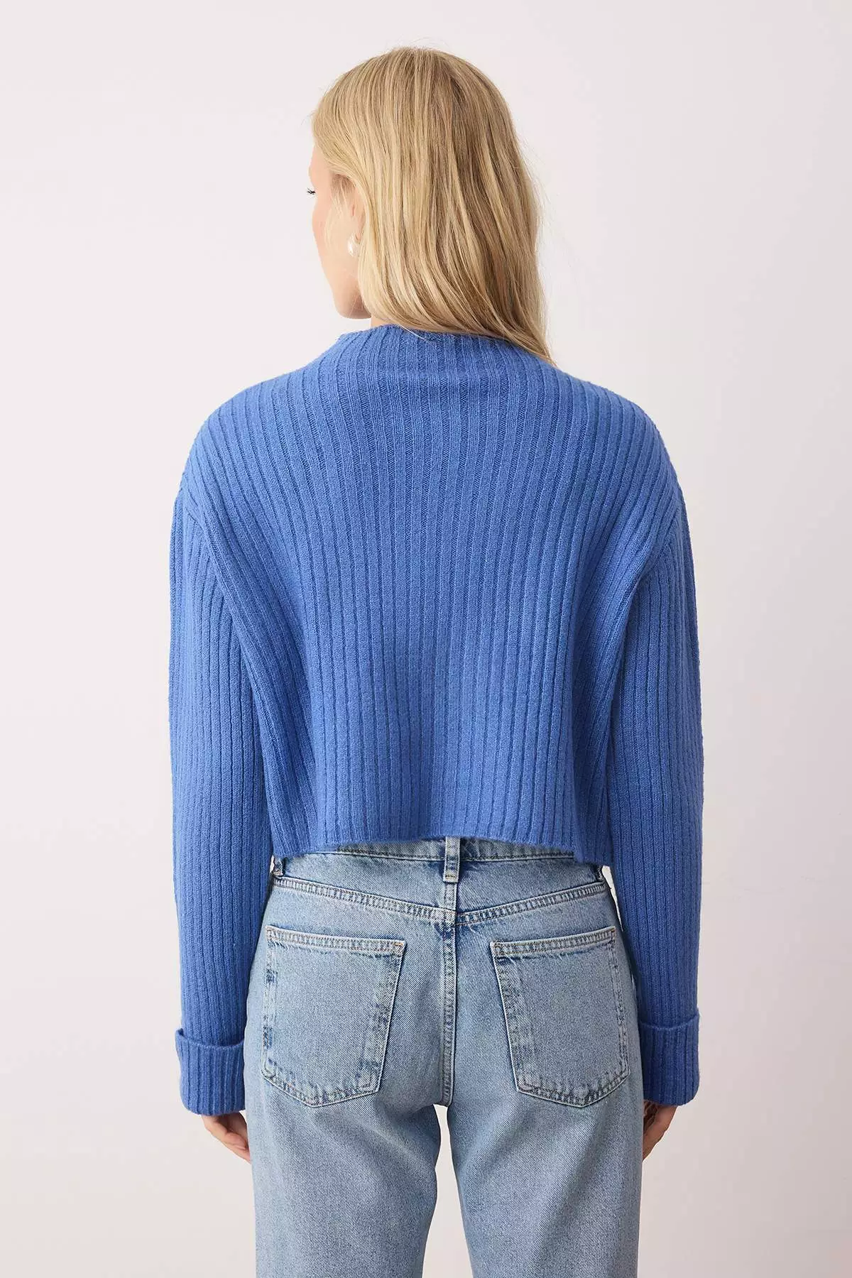 Blue Crop Soft Textured Mock Neck Knitwear Cardigan Twoaw22Hi0174